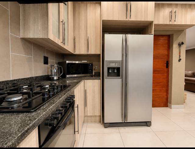 2 BEDROOM TOWNHOUSE FOR SALE IN THREE RIVERS